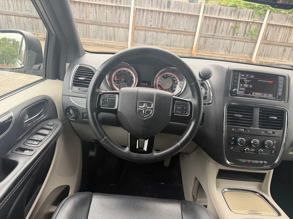 Dodge Grand Caravan 2015 photo 5