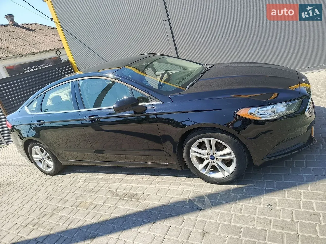 Ford Fusion 2018 photo 2