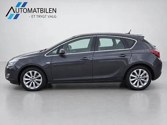 Opel Astra 2010 photo 4