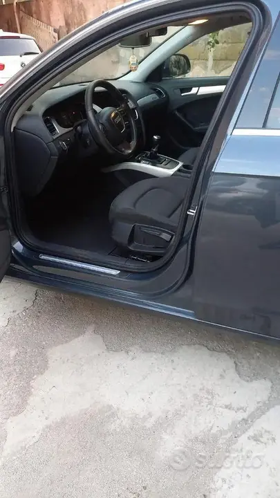 Audi A4 2009 photo 5