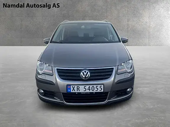 Volkswagen Touran 2010 photo 2