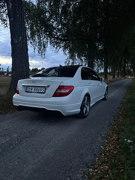 Mercedes-Benz C180 D 2012 photo 4