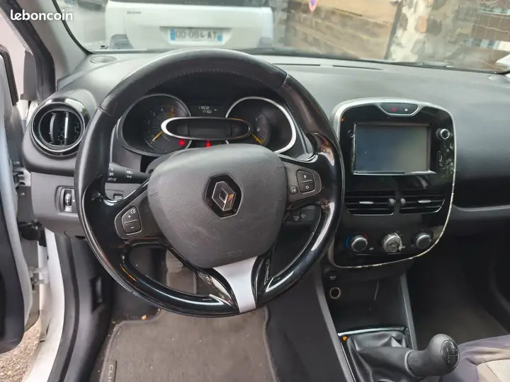 Renault Clio 2016 photo 3