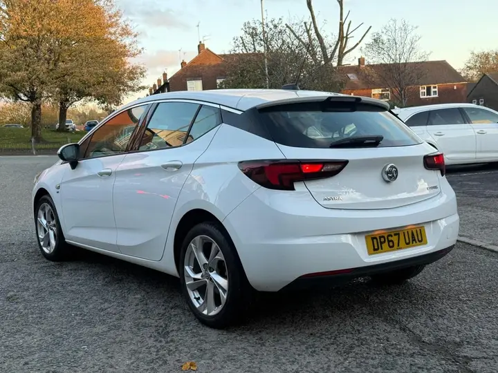 Vauxhall Astra 2018 photo 5