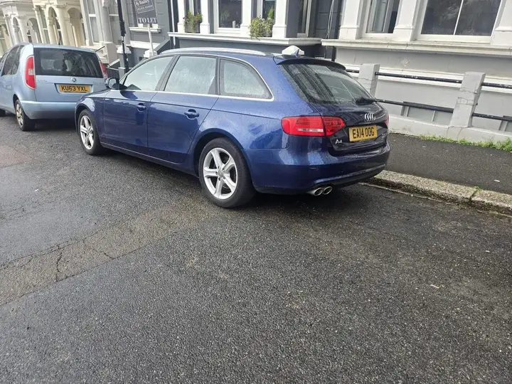 Audi A4 Avant 2014 photo 3