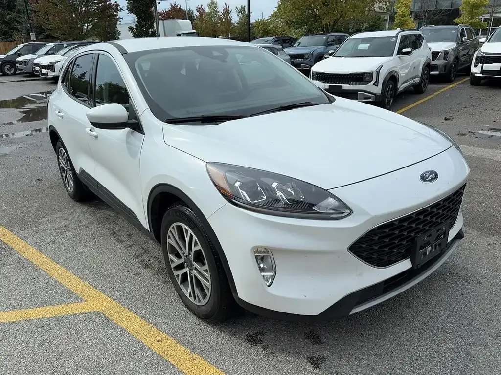 Ford Escape 2022 photo 2