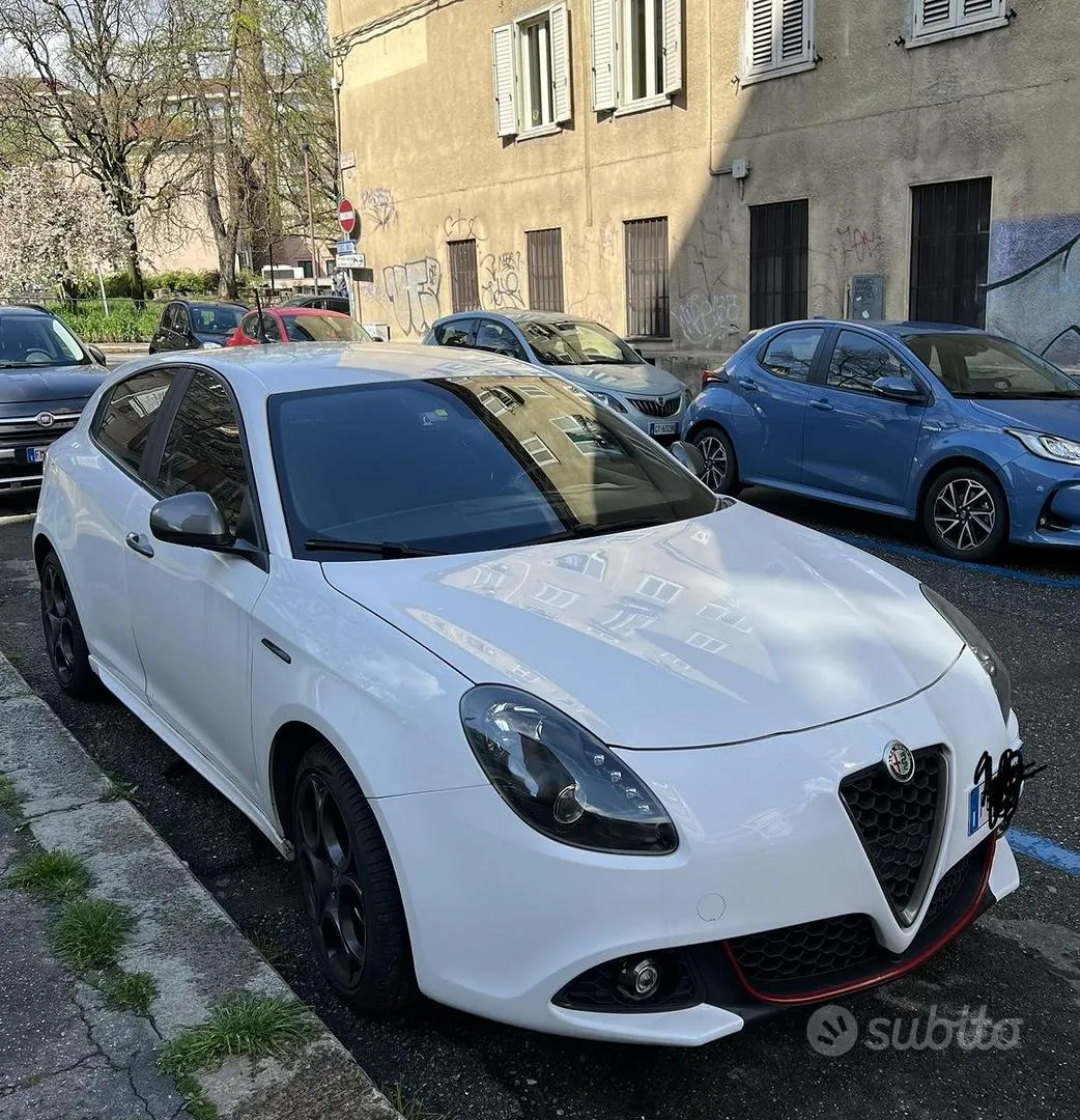 Alfa Romeo Giulietta 2017 photo 2
