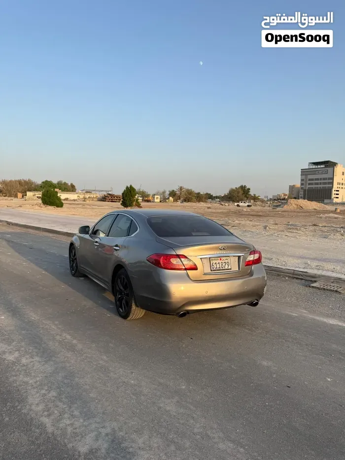 Infiniti M37 2012 photo 2