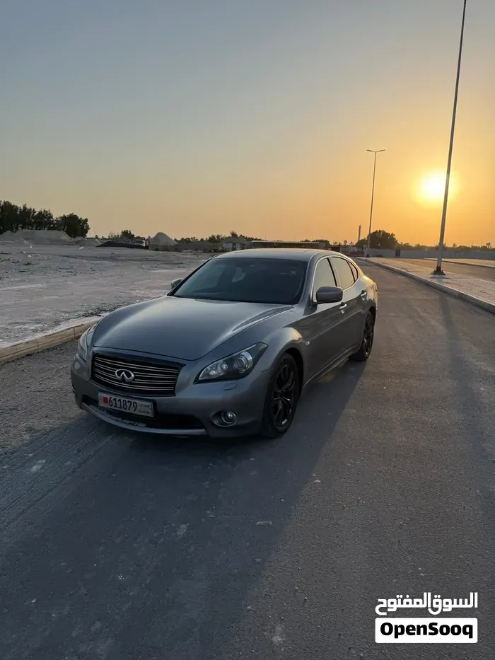 Infiniti M37