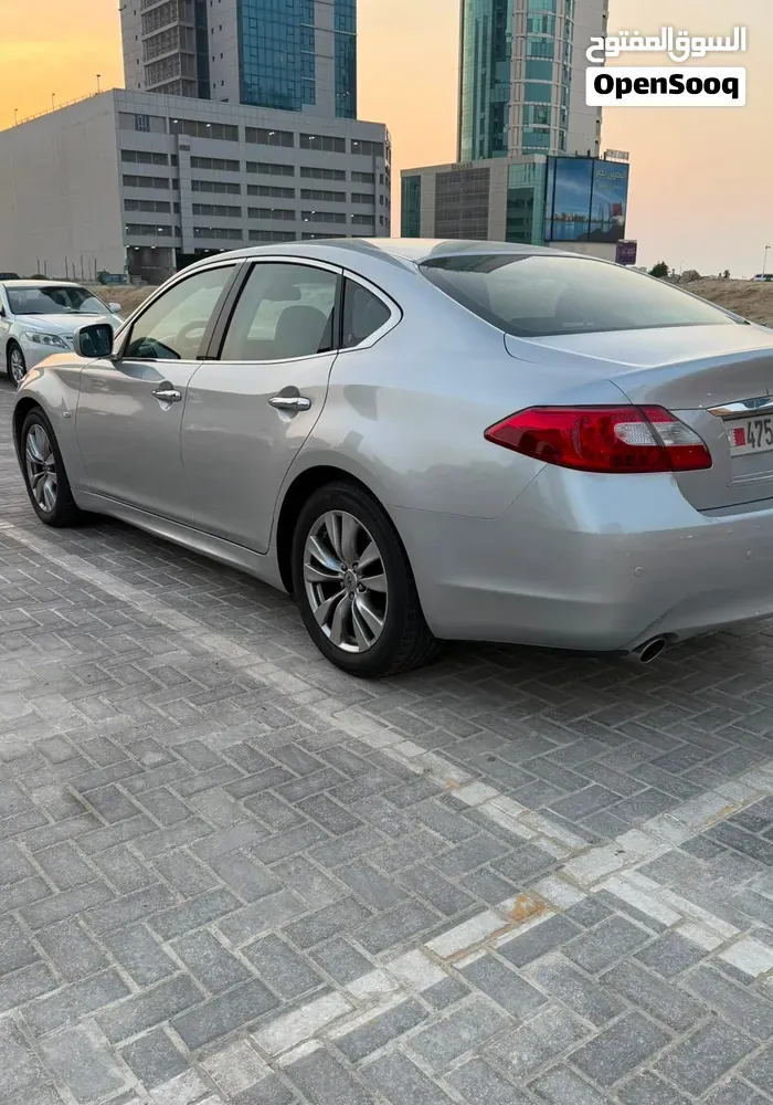 Infiniti M37 2012 photo 5