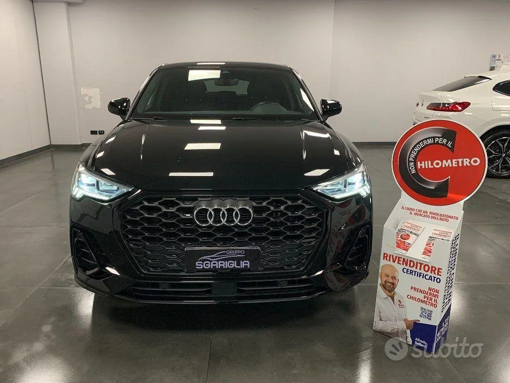 Audi Q3 2022 photo 2