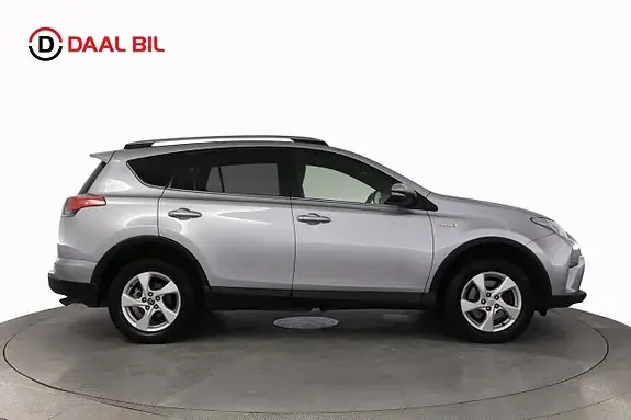 Toyota Rav4 2017 photo 5