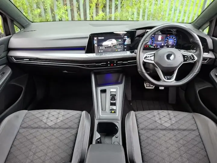 Volkswagen Golf 2022 photo 3