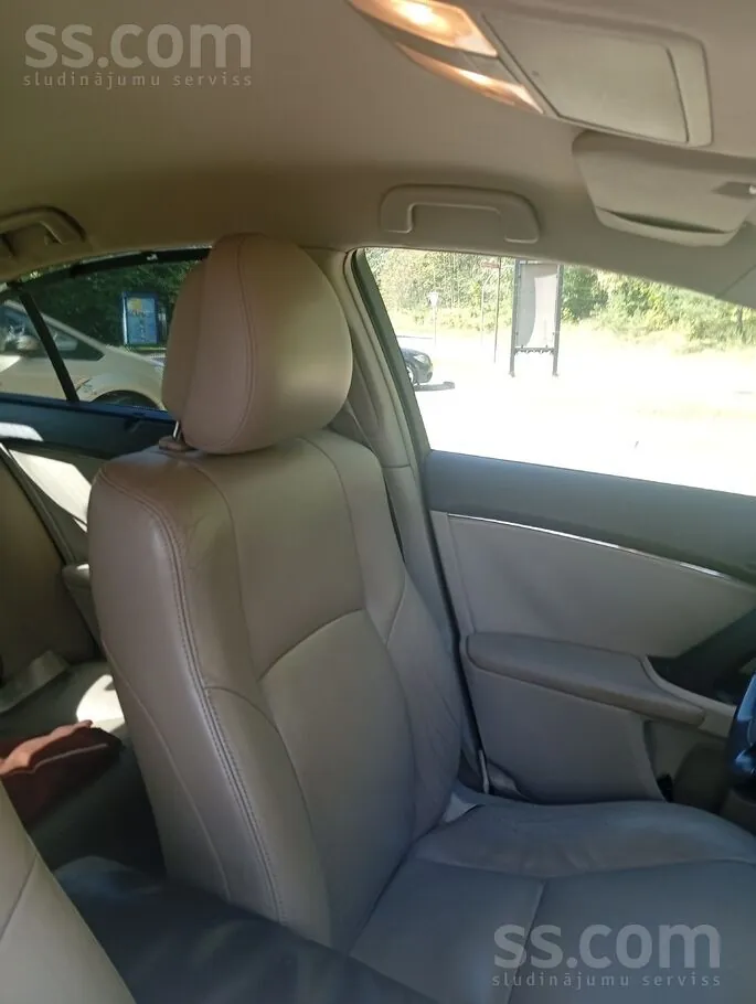 Toyota Avensis 2009 photo 3