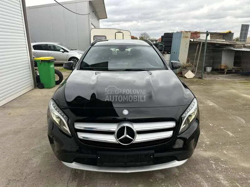 Mercedes-Benz Gla 180 2016 photo 3