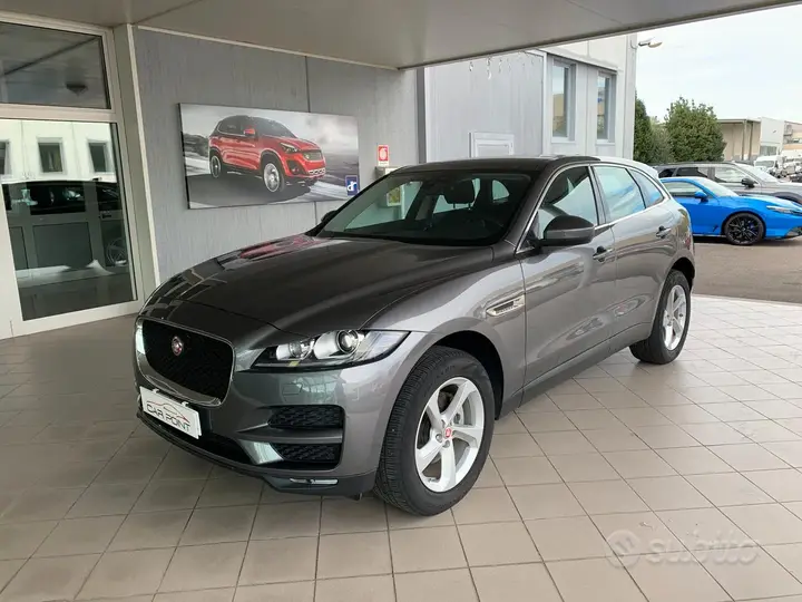 Jaguar F-Pace