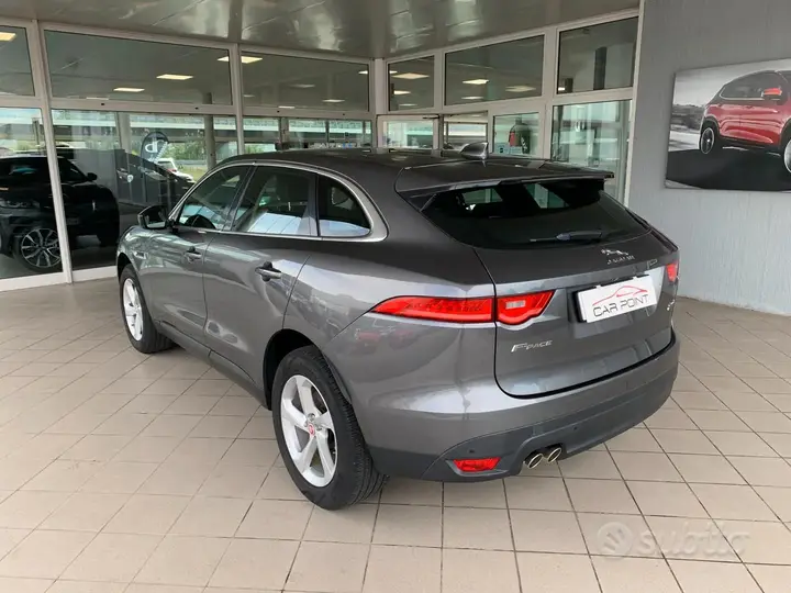 Jaguar F-Pace 2019 photo 3