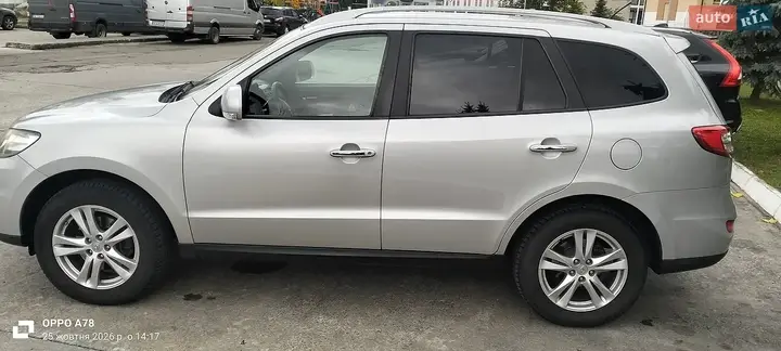 Hyundai Santa Fe 2011 photo 4