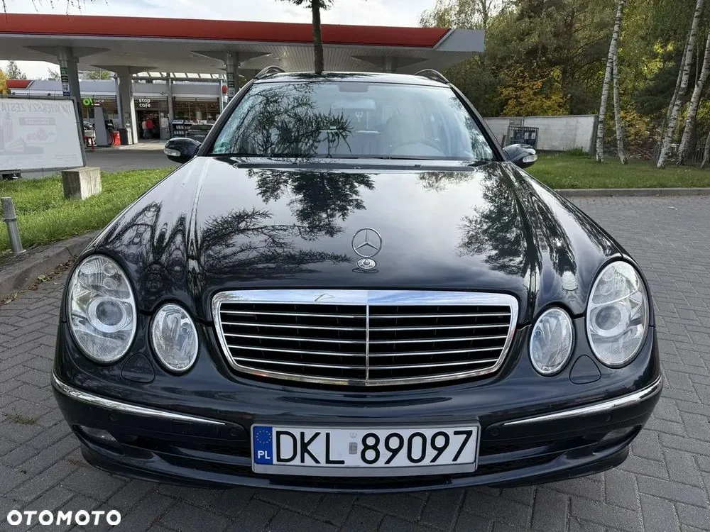 Mercedes-Benz E-Class 2005 photo 5