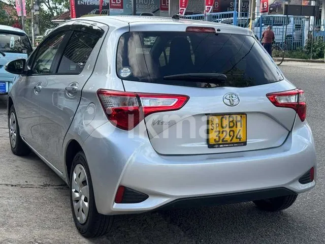 Toyota Vitz 2017 photo 5