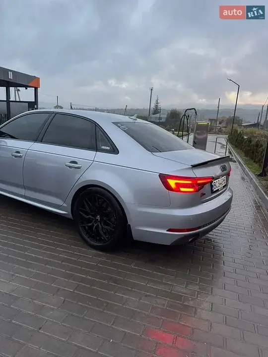Audi A4 2017 photo 4