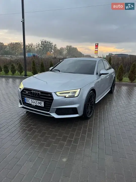 Audi A4 2017 photo 2