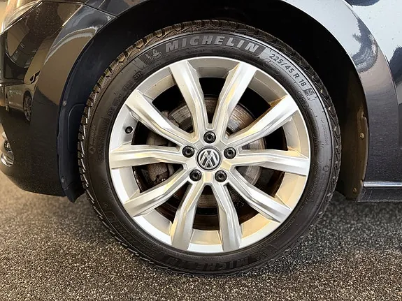 Volkswagen Touran 2016 photo 3