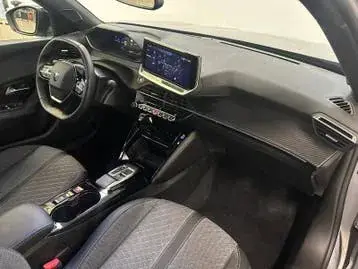 Peugeot 2008 2025 photo 2