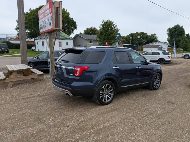Ford Explorer 2017 photo 2
