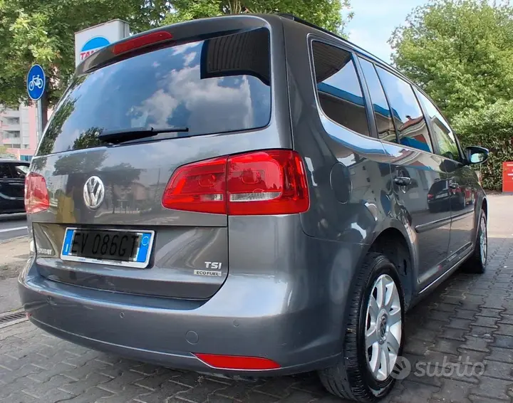 Volkswagen Touran 2014 photo 2
