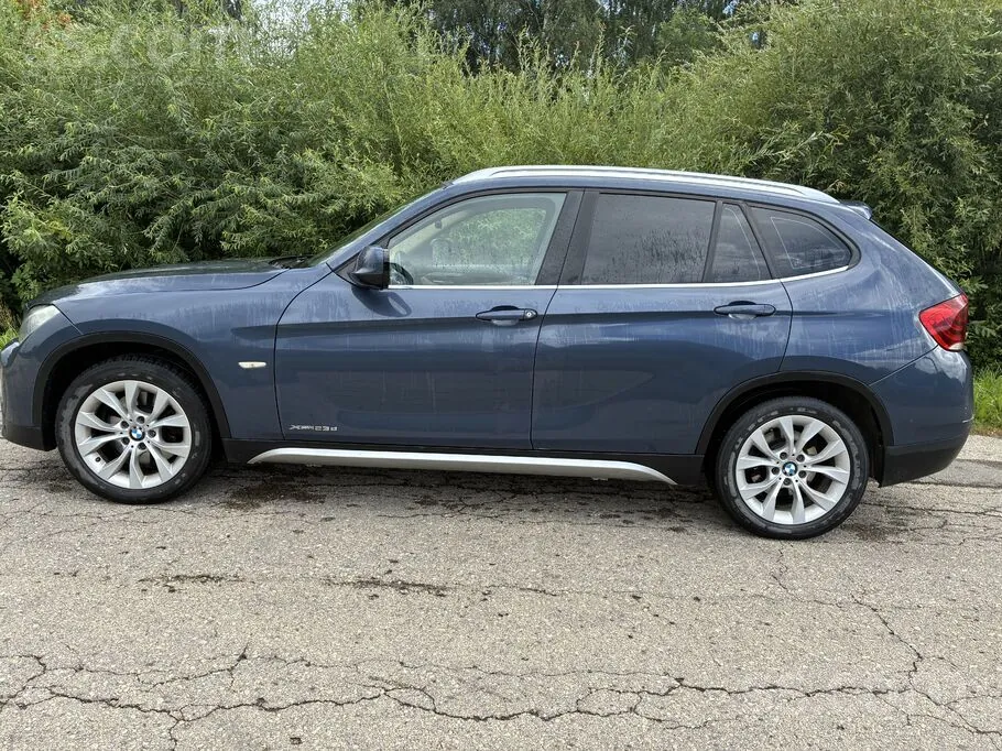 BMW X1 2011 photo 2