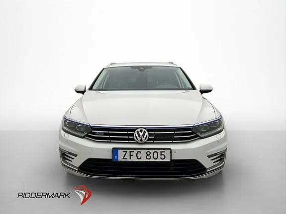 Volkswagen Passat 2018 photo 2