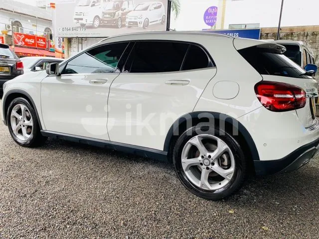 Mercedes-Benz Gla 180 2017 photo 4