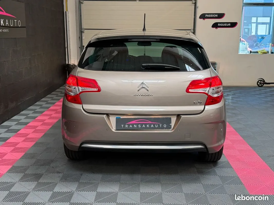 Citroen C4 2011 photo 4