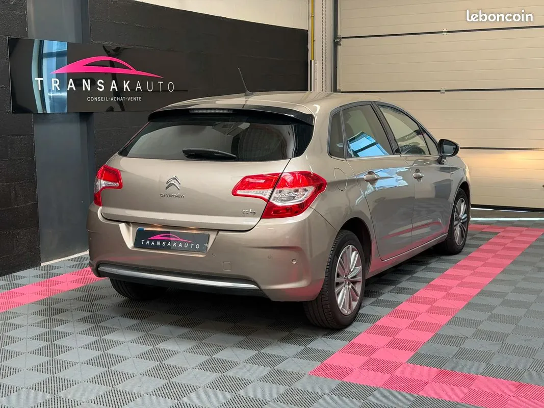 Citroen C4 2011 photo 3