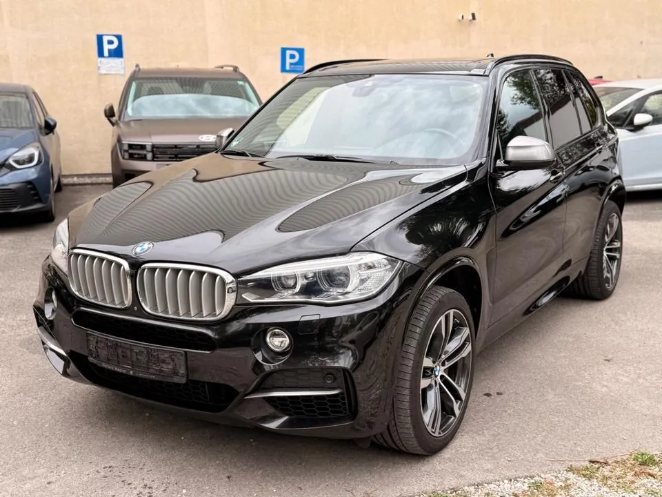 BMW X5 M50D