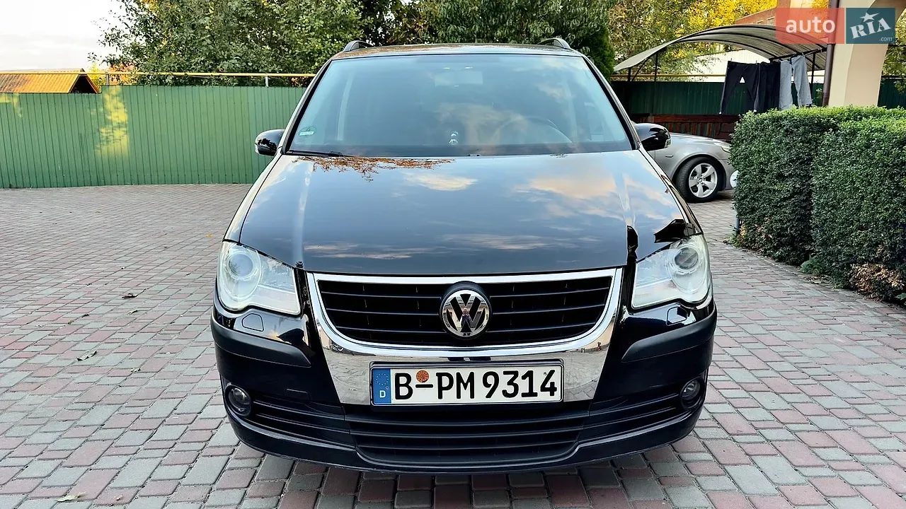 Volkswagen Touran 2007 photo 2