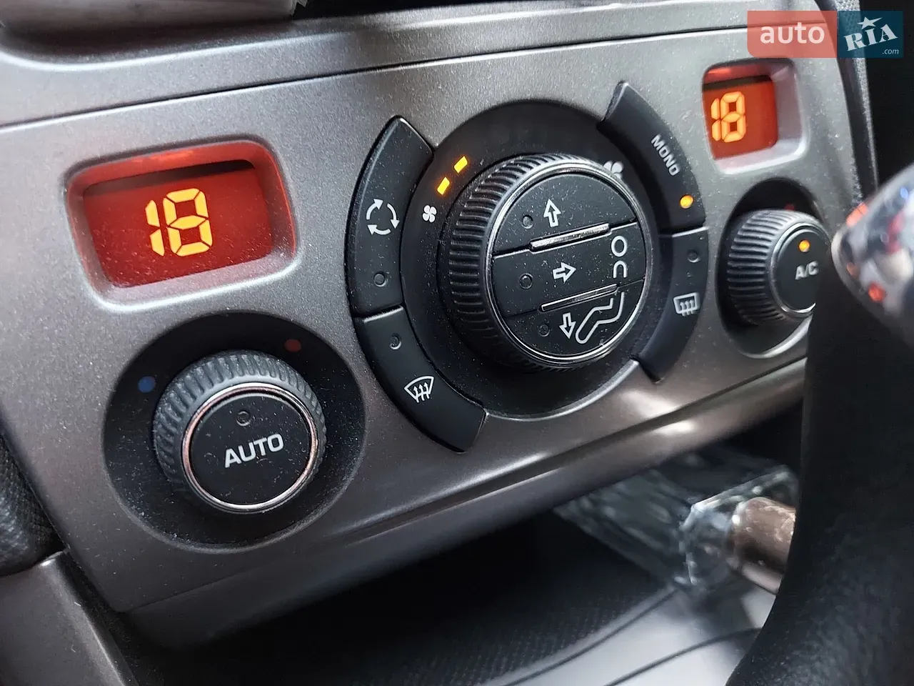 Peugeot 308 2012 photo 5