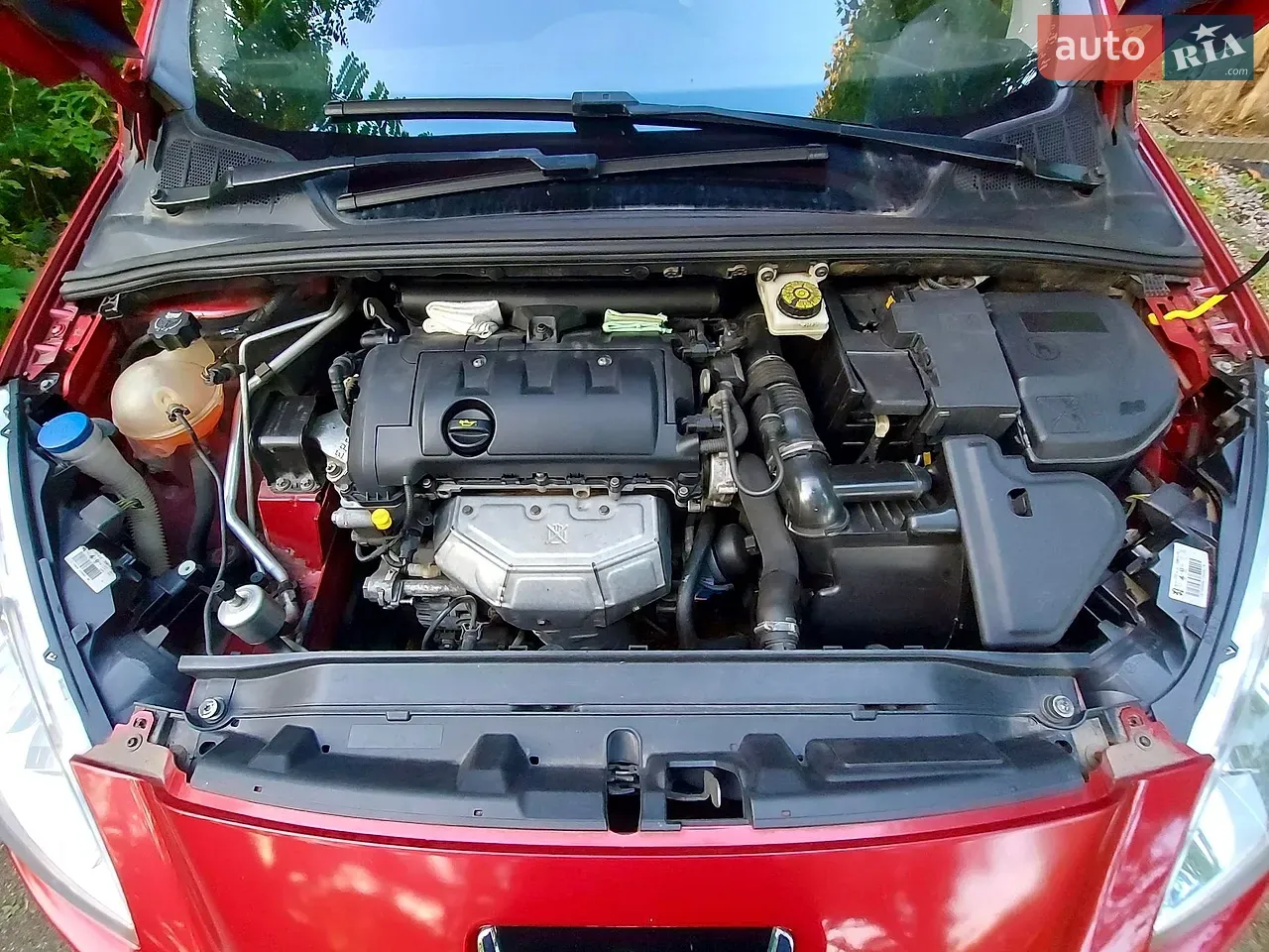 Peugeot 308 2012 photo 2
