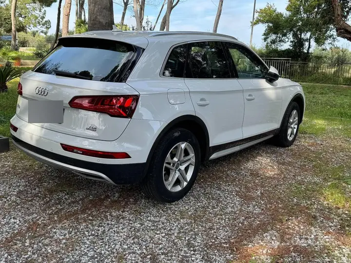 Audi Q5 2018 photo 2
