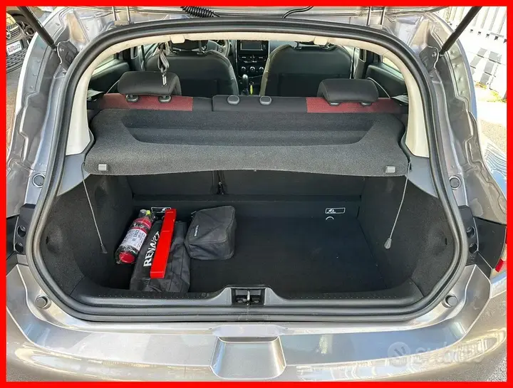 Renault Clio 2014 photo 2