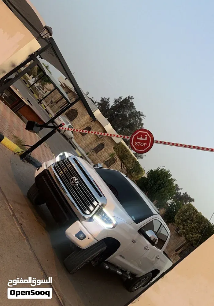 Toyota Hilux 2010 photo 5