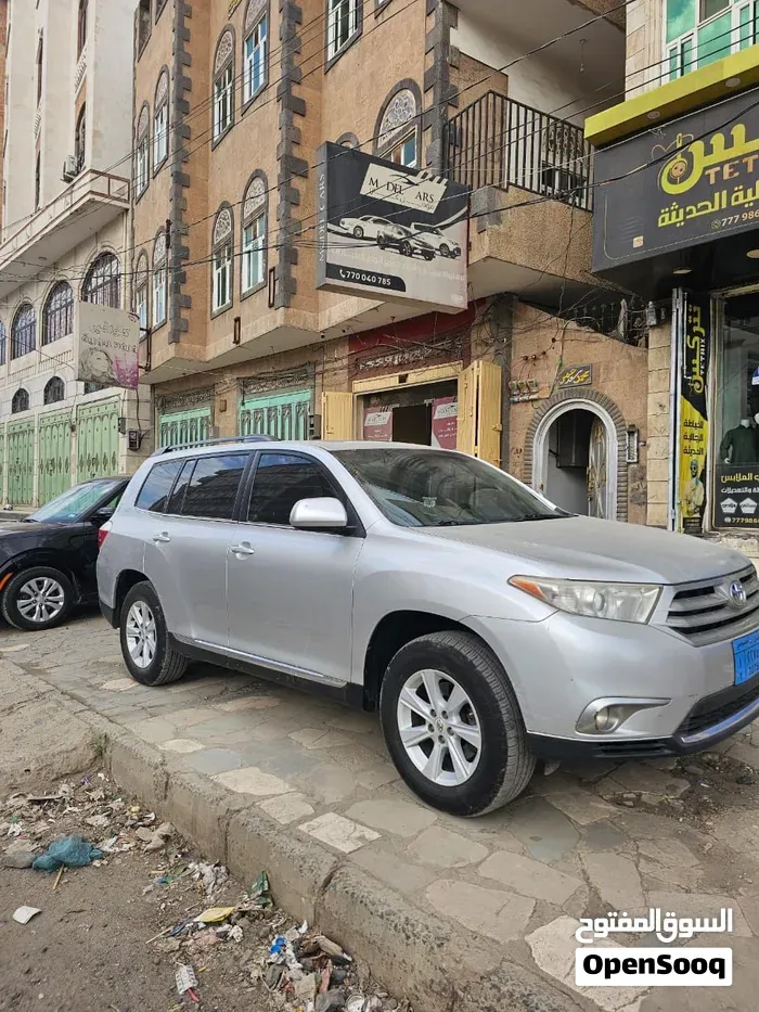Toyota Highlander 2012 photo 2