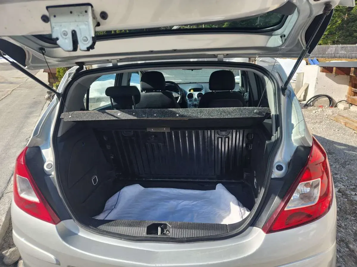 Opel Corsa 2012 photo 3