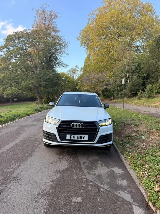 Audi Q7 2017 photo 2
