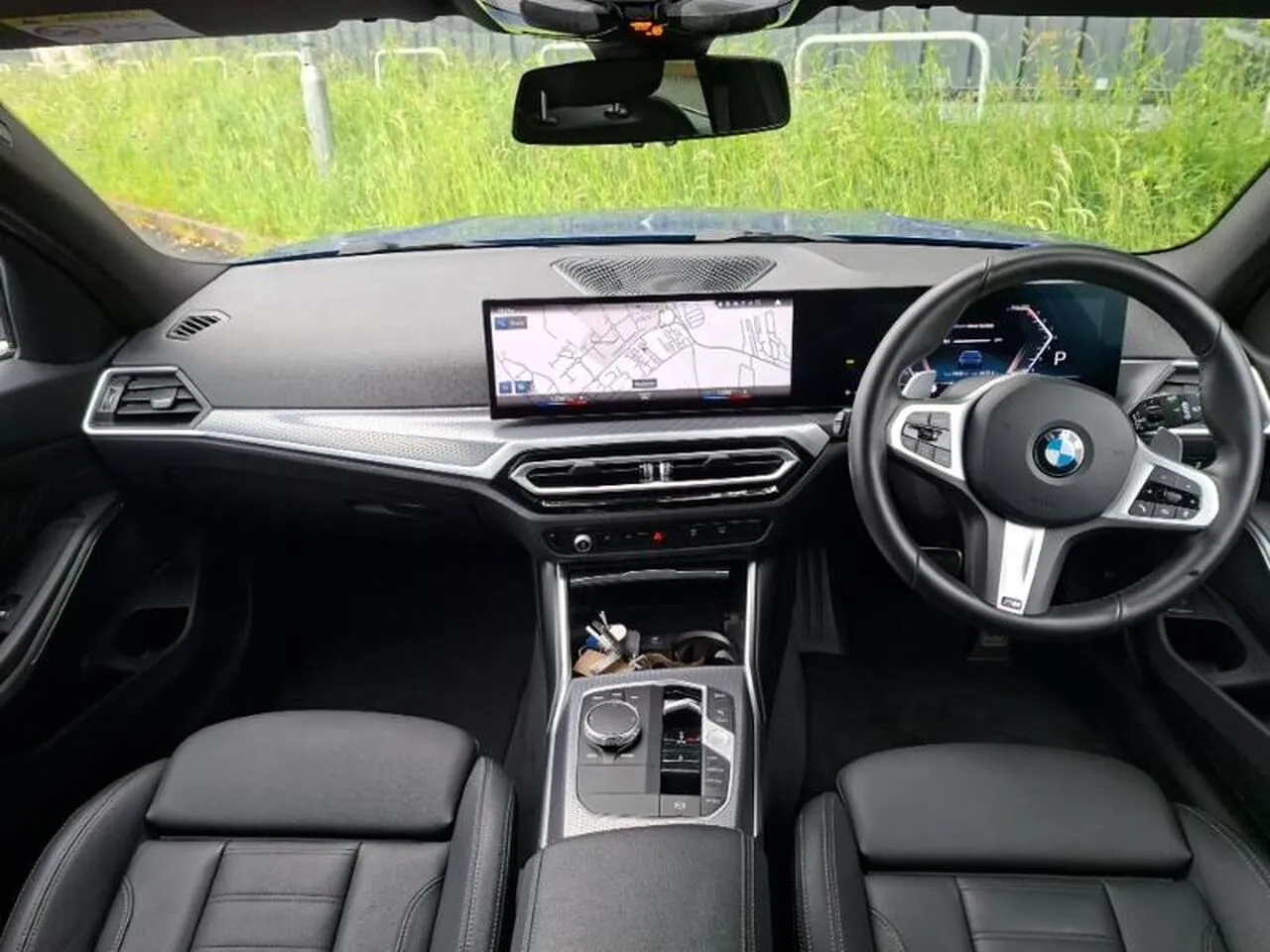 BMW 3 Series 2024 photo 3