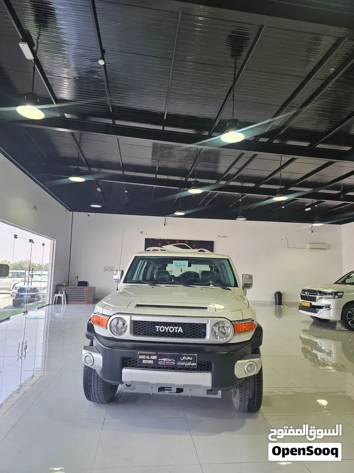 Toyota Fj Gxr 2018 photo 2