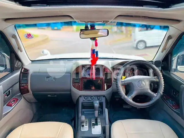 Mitsubishi Montero 2002 photo 4