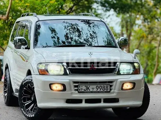 Mitsubishi Montero 2002 photo 2
