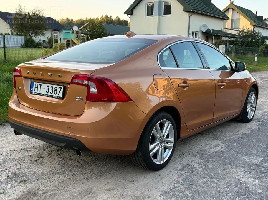 Volvo S60 2011 photo 4